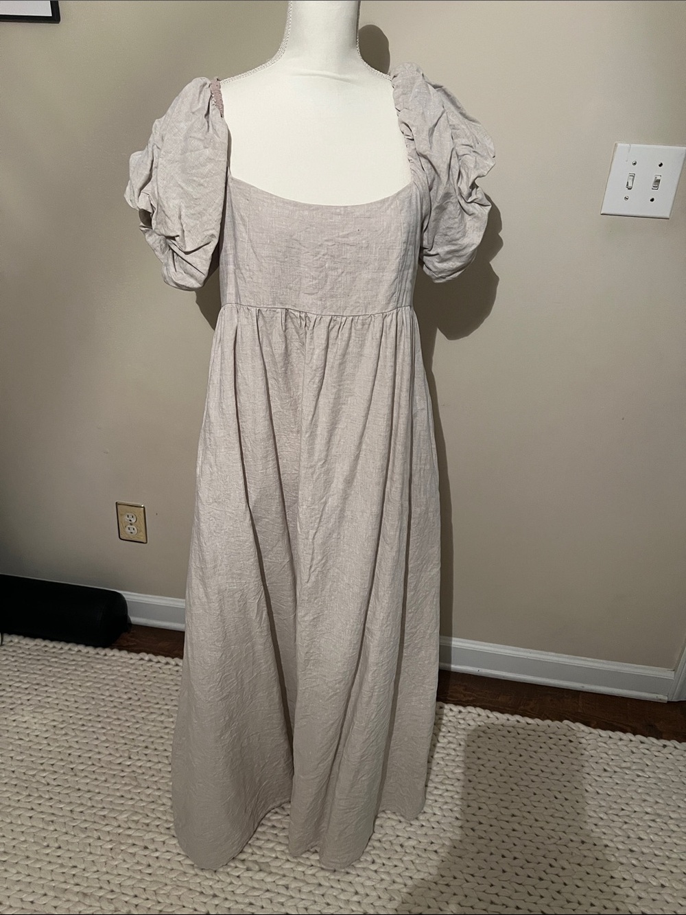 Women's Puff-Sleeve Maxi Dress in Light Taupe